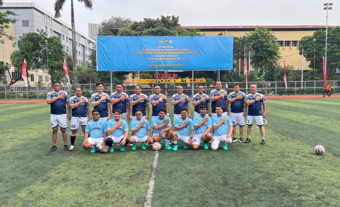 HUT Bhayangkara Ke-79 Dit Intelkam Polda Metro Jaya  Mengadakan Pertandingan Mini Soccer Persahabatan
