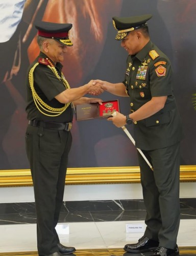 Perkuat Hubungan Pertahanan, Panglima TNI Terima Kunjungan Pangab India 