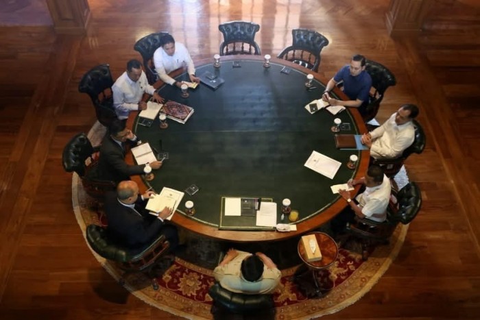 Presiden Prabowo Kumpulkan Menteri di Hambalang, Bahas Kampung Haji hingga Percepatan Pemulihan Sumatra